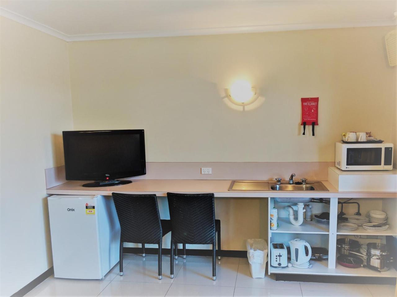 Miners Lodge Motor Inn Mackay Bagian luar foto